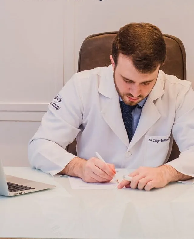 Dr. Thiago Barros de Oliveira